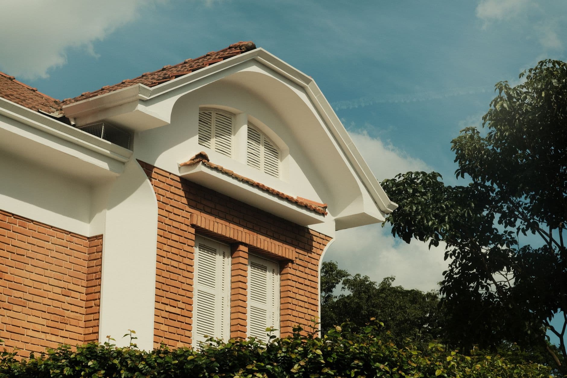 Why a Chimney Cap Matters for Homes With Kids and Pets